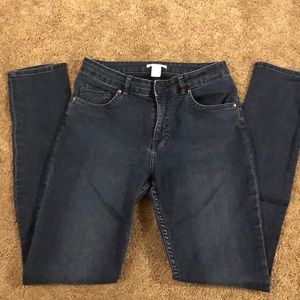H&M size 10 blu jeans♥️👄👱🏽‍♀️👧🏽🙋🏼‍♀️